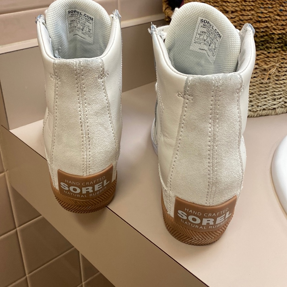 Sorel wedge sneakers, size 7. Very slightly worn. Great shape very comfortable.